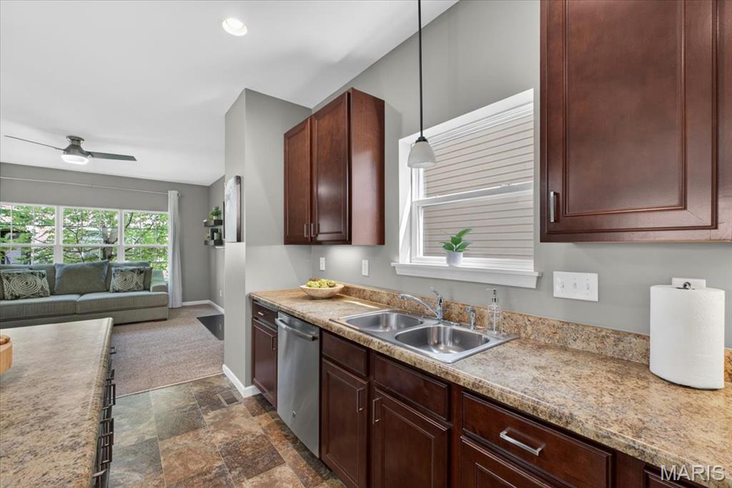 Manors At Grants View - Residential