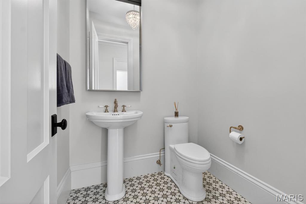 306 E Jefferson/301 E Argonne 1 - Residential