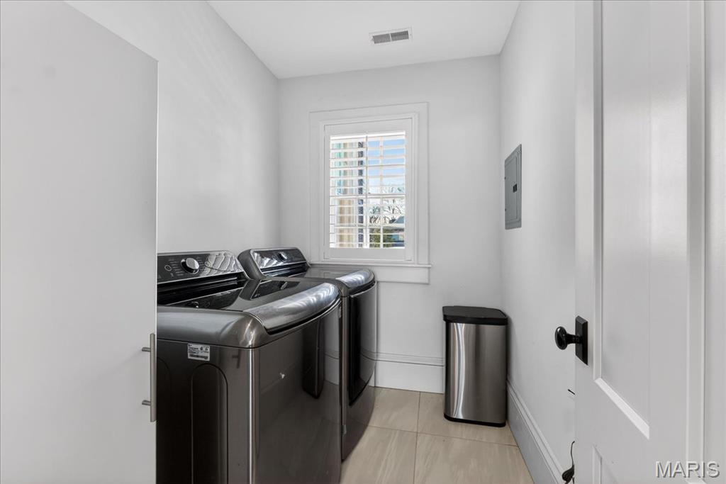 306 E Jefferson/301 E Argonne 1 - Residential