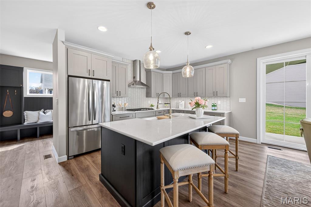 200 Balmoral Gardens Court