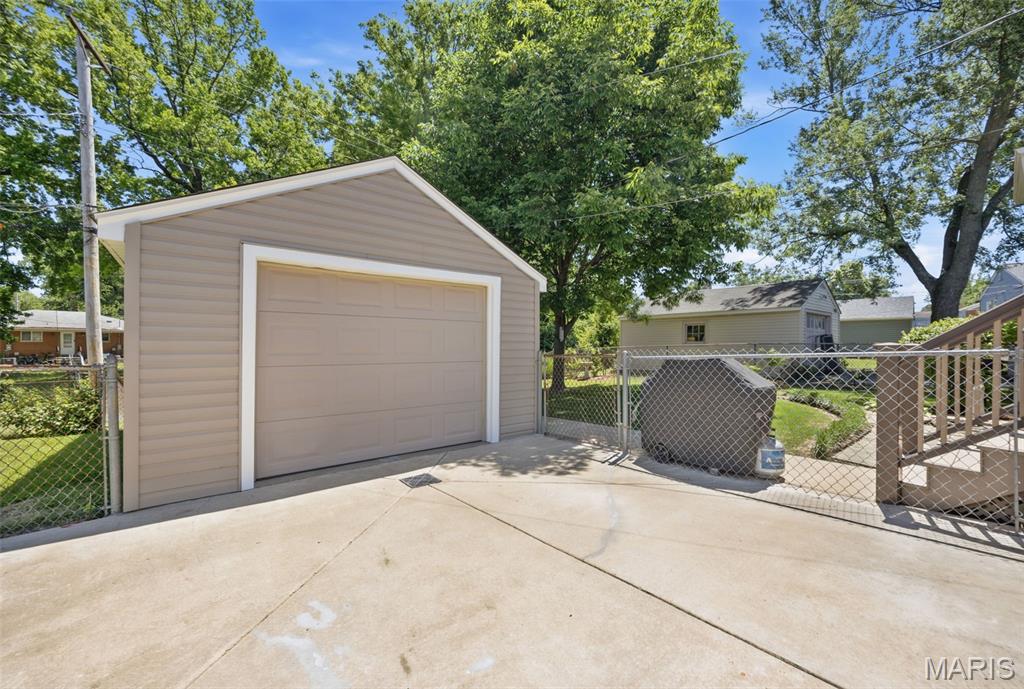 Buder Park Terrace - Residential