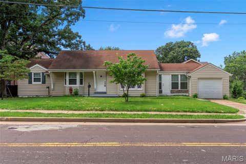 Photo of 907 Edgar Road, Webster Groves, MO 63119 (MLS # 26051735)