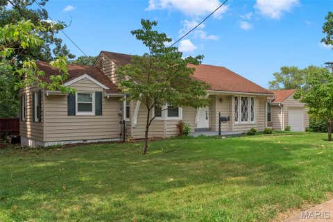 Tiny photo for 907 Edgar Road, Webster Groves, MO 63119 (MLS # 26051735)