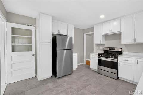 Tiny photo for 907 Edgar Road, Webster Groves, MO 63119 (MLS # 26051735)