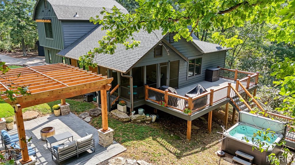4 Wolf Trail Court