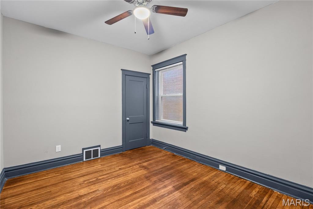 J Charles Mueller & Son Trust - Residential Lease