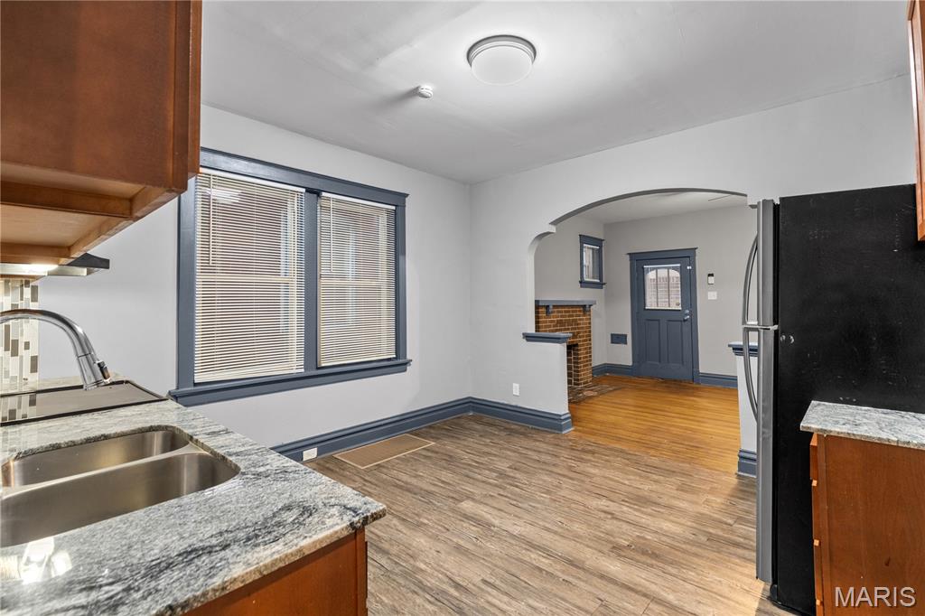 J Charles Mueller & Son Trust - Residential Lease