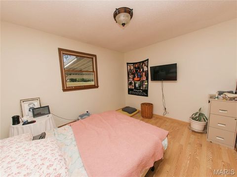 Tiny photo for 1768 Southridge Lane, Owensville, MO 65066 (MLS # 26030350)