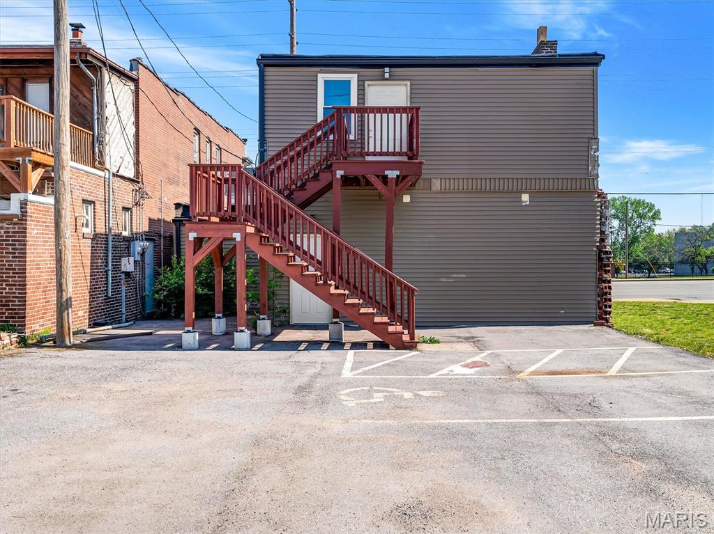 Charlack - Commercial Sale