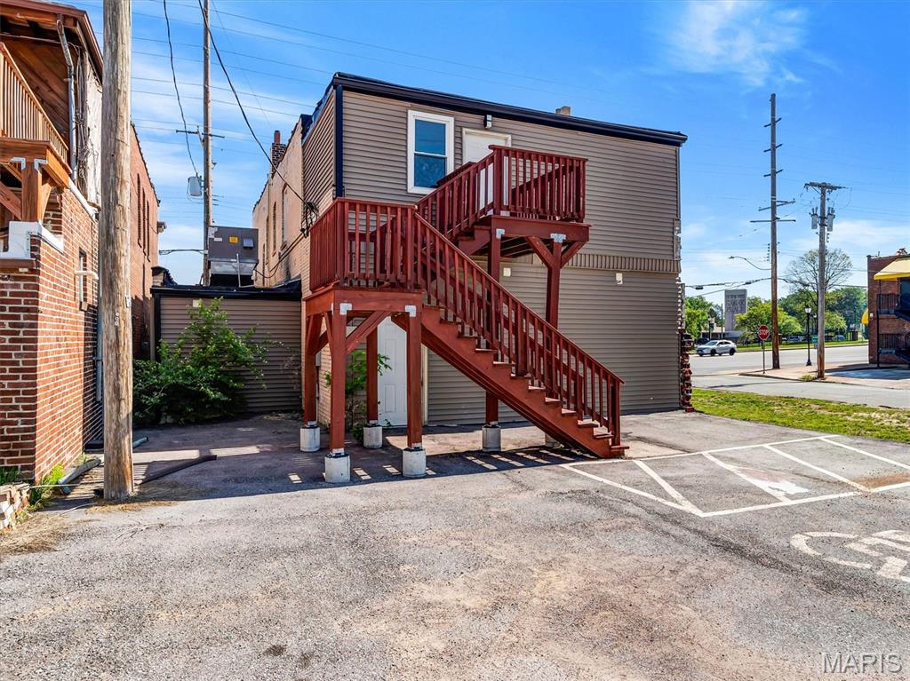 Charlack - Commercial Sale