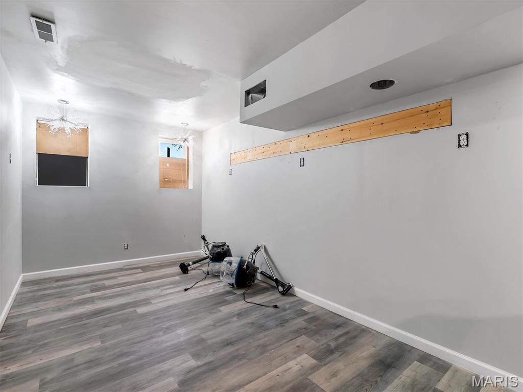 Charlack - Commercial Sale