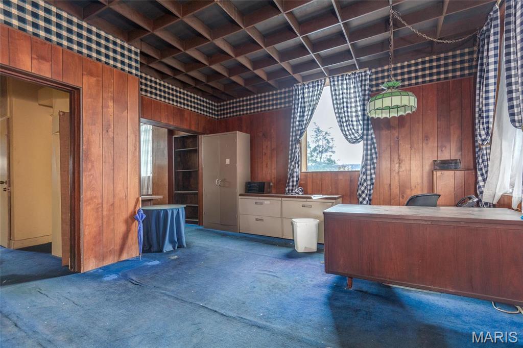 Russell Estate Add - Commercial Sale