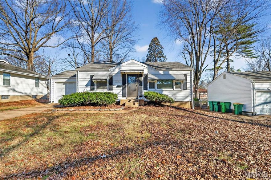 Charming 2-bedroom, 1-bath single-family home located in a quiet and convenient St. Louis neighborhood. With approximately 792 square feet of living space, this residence features a functional layout perfect for first-time homebuyers or investors.

Enjoy a bright living area, practical kitchen, and comfortable bedrooms. The property includes a backyard ideal for outdoor activities or gardening, and a full basement providing extra storage or future finishing potential.

Conveniently situated near shopping, dining, schools, and major roadways, this home combines comfort with accessibility. Don’t miss this opportunity to own a well-maintained home with solid potential!