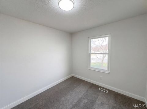 Tiny photo for 945 Countryside Drive, Troy, MO 63379 (MLS # 26015901)