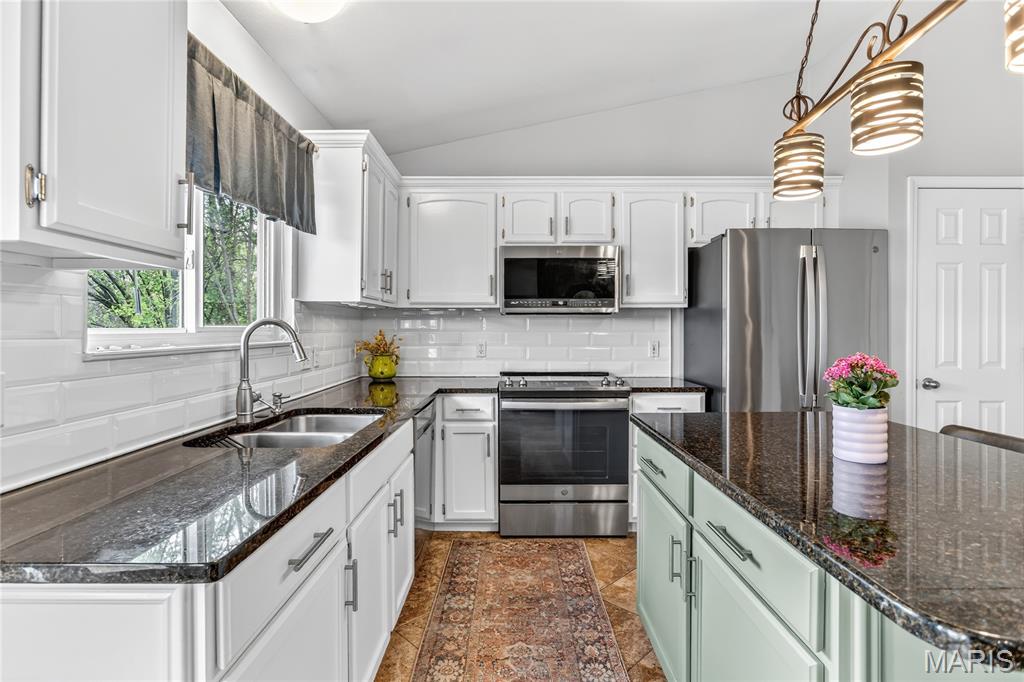 Cambridge Estate #3 - Residential