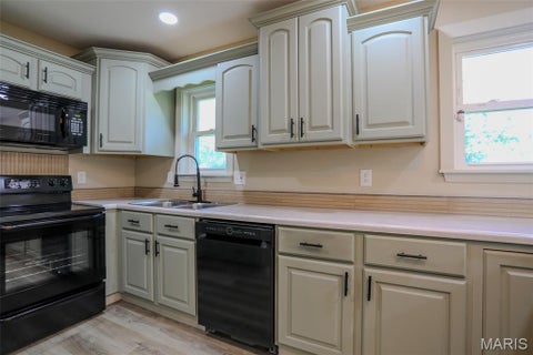 Tiny photo for 2629 W Avondale Street, Poplar Bluff, MO 63901 (MLS # 26046921)