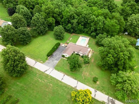 Photo of 15633 Pike 237, Clarksville, MO 63336 (MLS # 26037007)