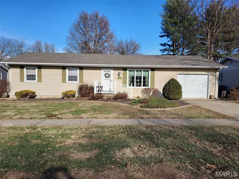 Photo of 1509 Killarney Drive, Greenville, IL 62246 (MLS # 25081599)