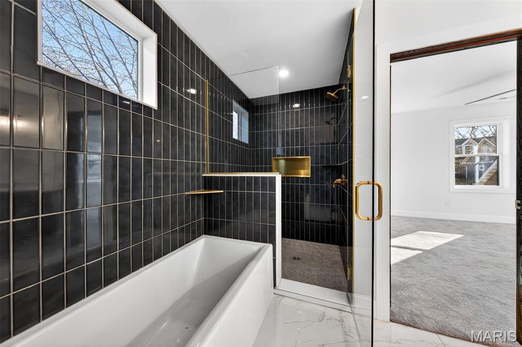 Tuxedo Park - Residential