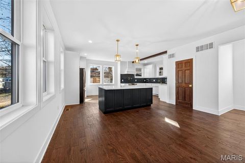 Tiny photo for 814 Clark Avenue, Webster Groves, MO 63119 (MLS # 26013535)