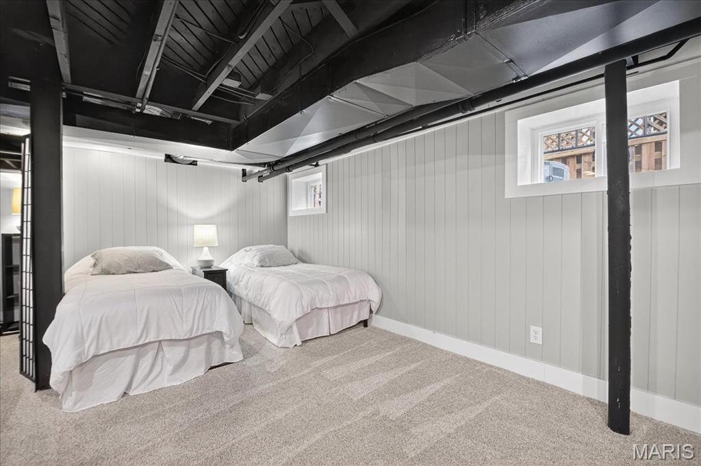 Country Club Court - Residential