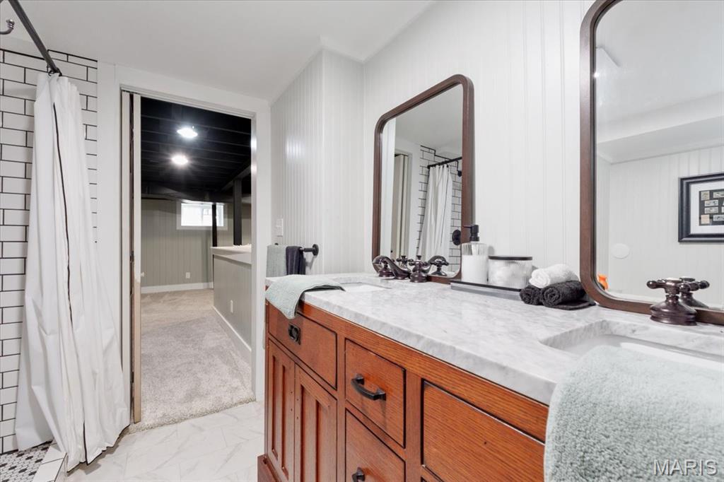 Country Club Court - Residential