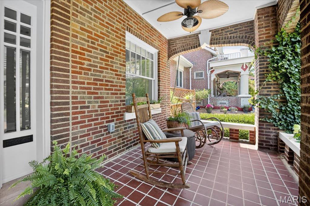 Country Club Court - Residential