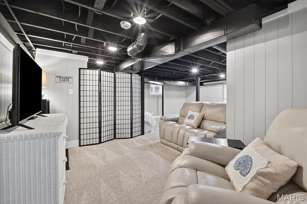 Country Club Court - Residential