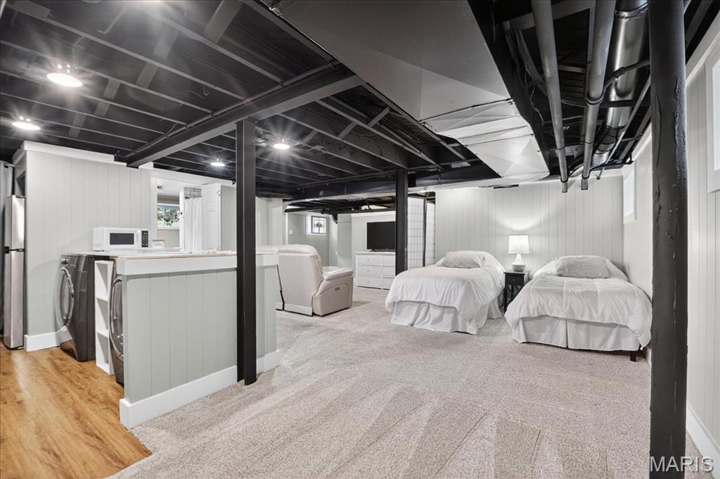 Country Club Court - Residential