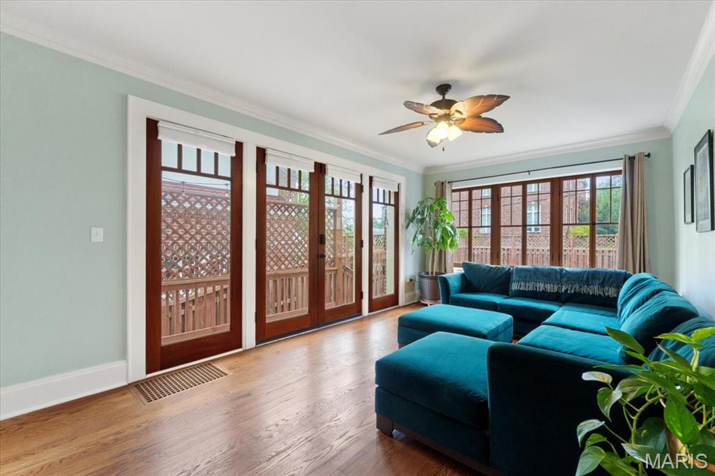 Country Club Court - Residential