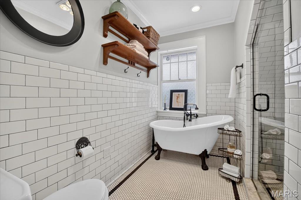 Country Club Court - Residential