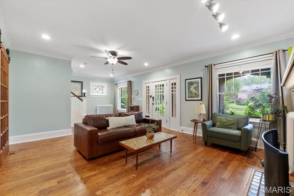 Country Club Court - Residential