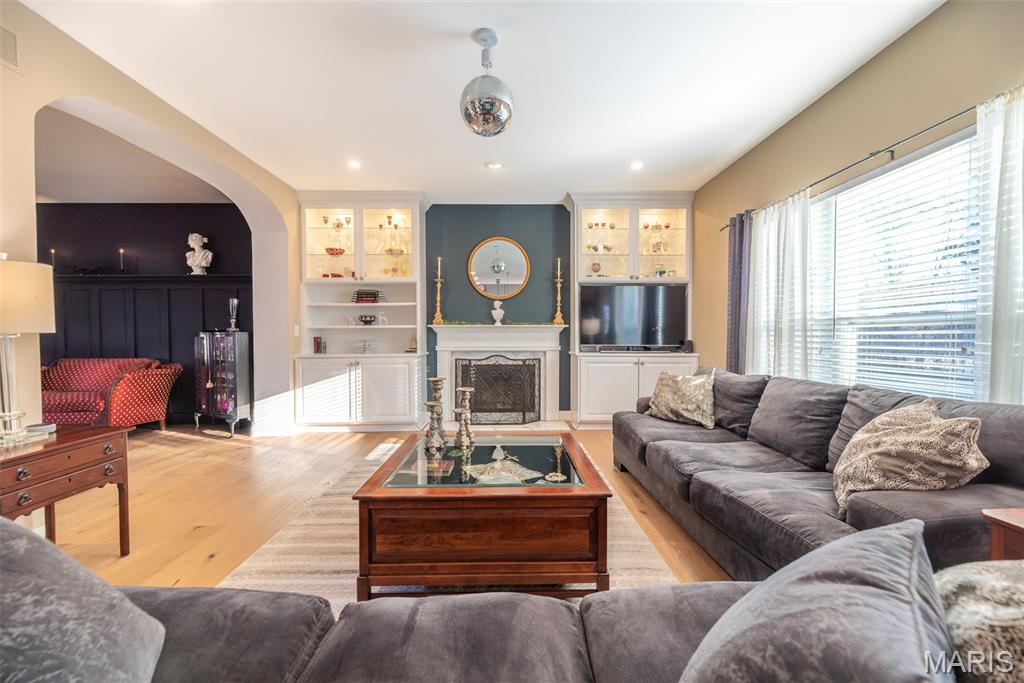 Emerald Forest Five - Residential