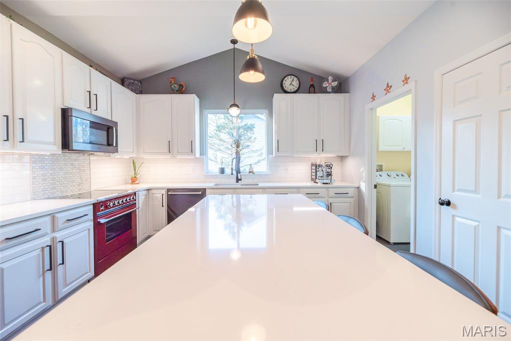 944 Emerald Oaks Court