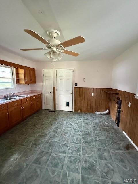 1532 Kingsway Drive - Photo 3