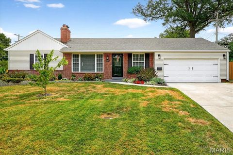 946 Rochdale Drive Kirkwood MO 63122