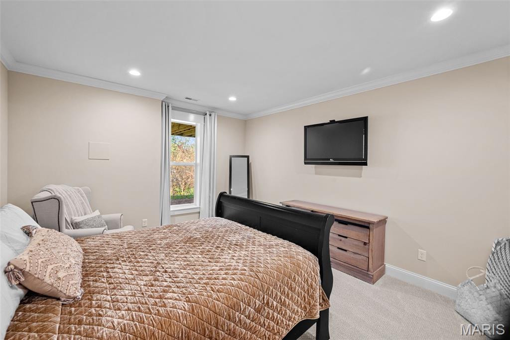 Lake St Louis, Missouri 63367, United States, 7 Bedrooms Bedrooms, ,5 BathroomsBathrooms,Residential,Pending,190274