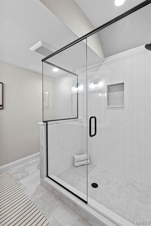 Lake St Louis, Missouri 63367, United States, 7 Bedrooms Bedrooms, ,5 BathroomsBathrooms,Residential,Pending,190274