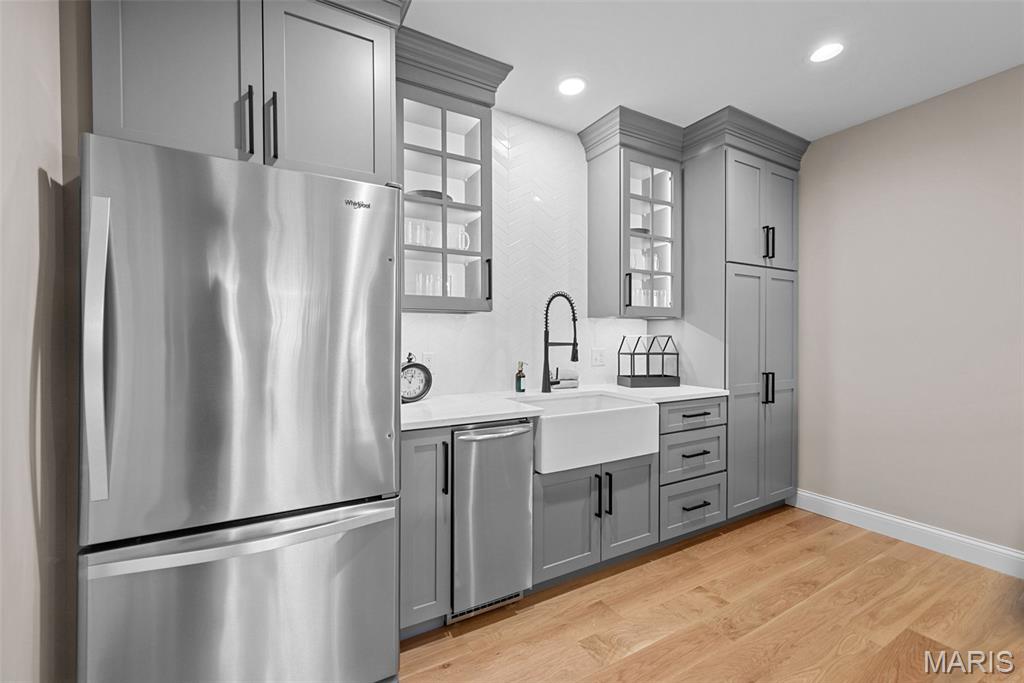 Lake St Louis, Missouri 63367, United States, 7 Bedrooms Bedrooms, ,5 BathroomsBathrooms,Residential,Pending,190274