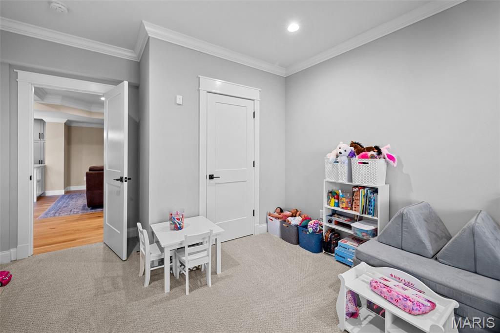 Lake St Louis, Missouri 63367, United States, 7 Bedrooms Bedrooms, ,5 BathroomsBathrooms,Residential,Pending,190274