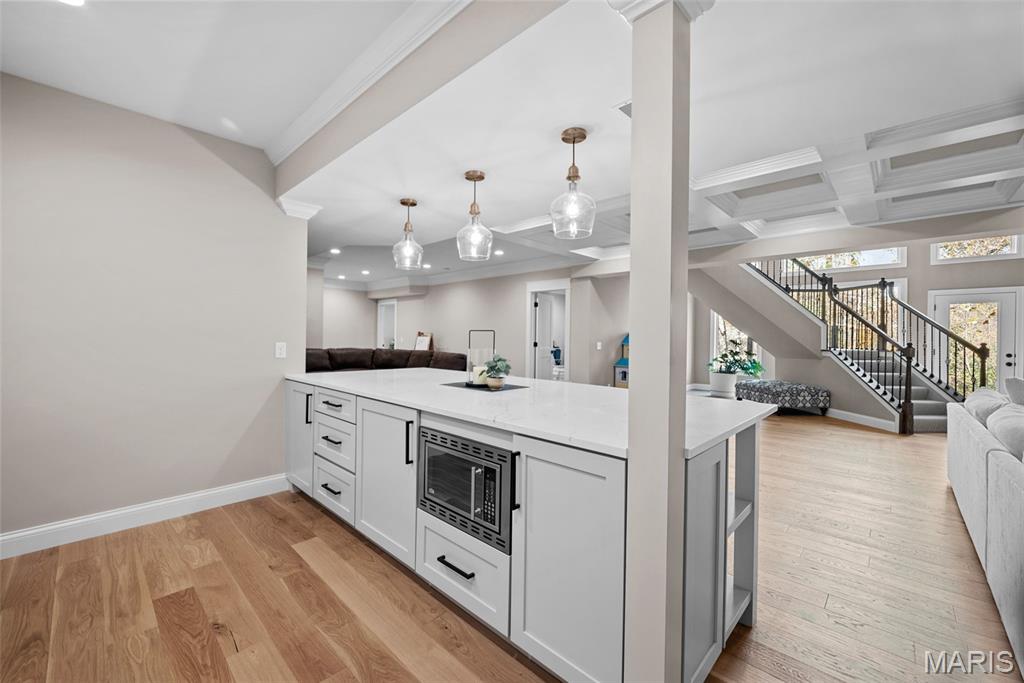 Lake St Louis, Missouri 63367, United States, 7 Bedrooms Bedrooms, ,5 BathroomsBathrooms,Residential,Pending,190274