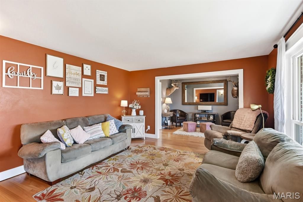 Photo of 5354 Chatfield Drive, St Louis, MO 63129 (MLS # 26020878)