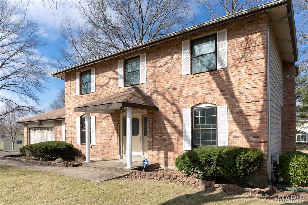 Photo of 15575 Clover Ridge Drive, Chesterfield, MO 63017 (MLS # 26008231)