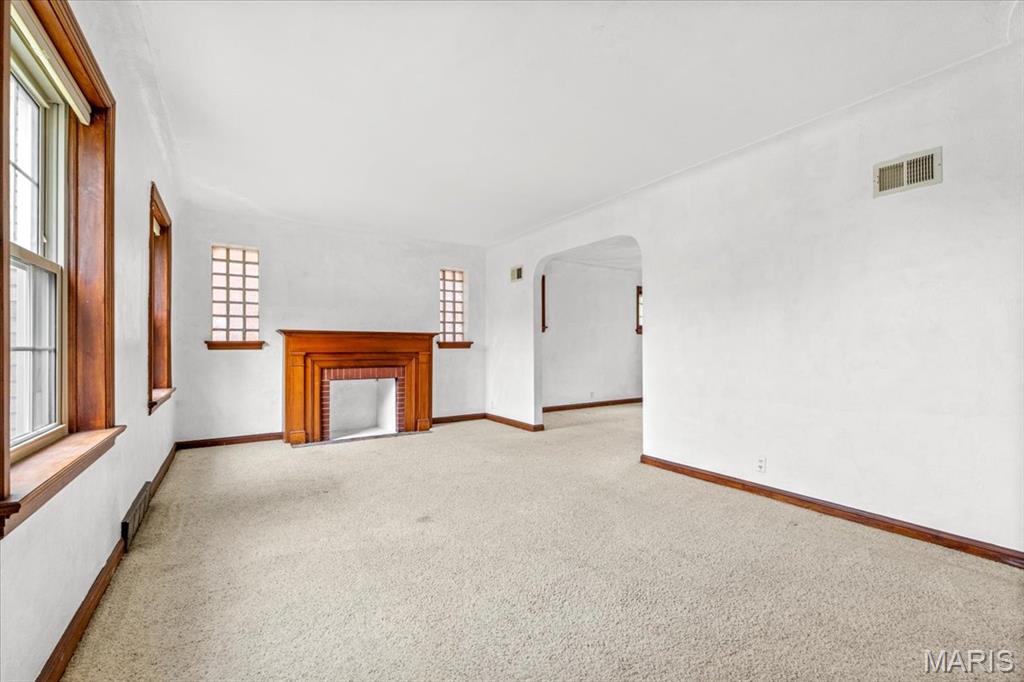 St Louis, Missouri 63109, United States, 3 Bedrooms Bedrooms, ,2 BathroomsBathrooms,Residential,Pending,128311