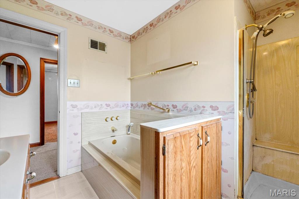 St Louis, Missouri 63109, United States, 3 Bedrooms Bedrooms, ,2 BathroomsBathrooms,Residential,Pending,128311