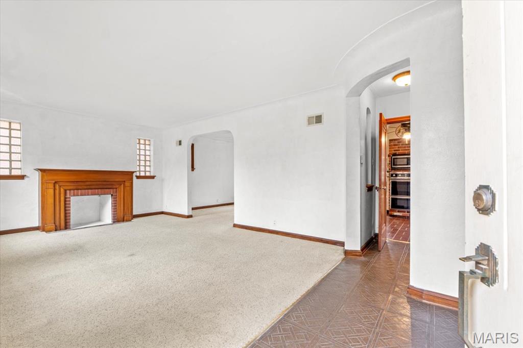 St Louis, Missouri 63109, United States, 3 Bedrooms Bedrooms, ,2 BathroomsBathrooms,Residential,Pending,128311