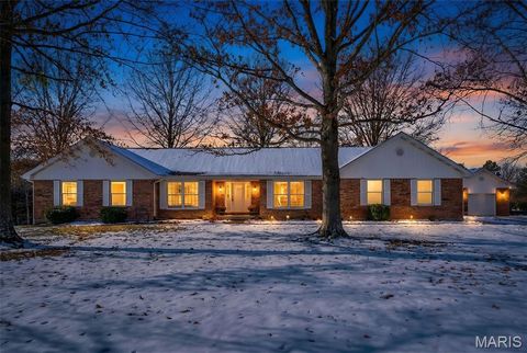 13 Jacks Cabin Drive Defiance MO 63341