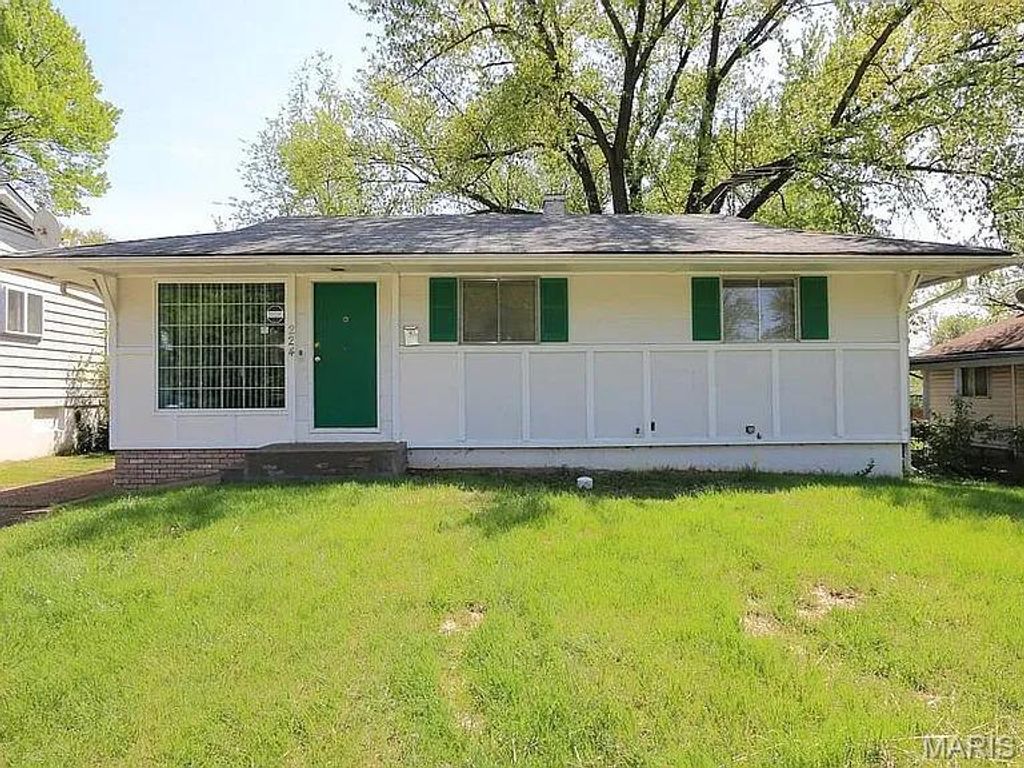 Photo of 224 Roderick Drive, St Louis, MO 63137 (MLS # 26020311)