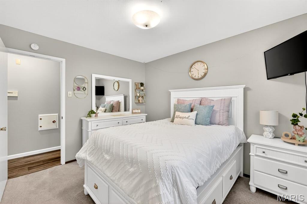 Florissant, Missouri 63034, United States, 4 Bedrooms Bedrooms, ,3 BathroomsBathrooms,Residential,Active,203304