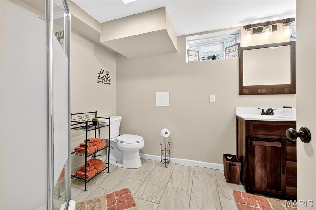 Florissant, Missouri 63034, United States, 4 Bedrooms Bedrooms, ,3 BathroomsBathrooms,Residential,Active,203304